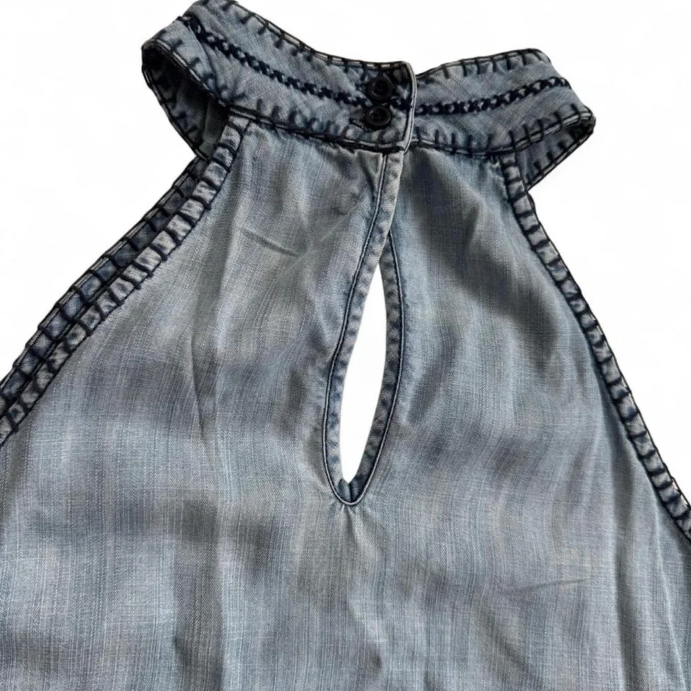 Cloth & Stone Sleeveless Shirt Dress – Soft Chambray Blue // Easy & Effortless - Picture 6 of 6